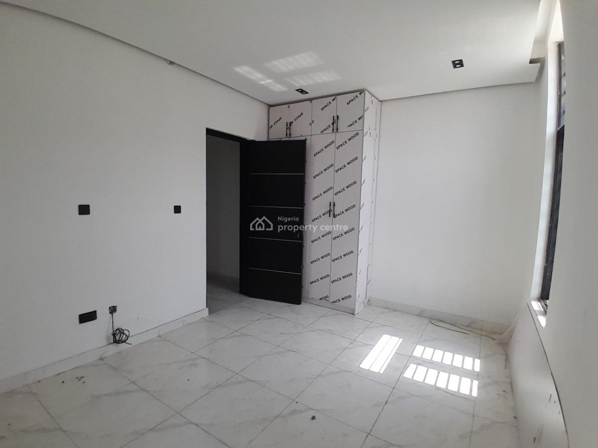 Spacious 1 Bedroom Flat, Ologolo, Lekki, Lagos, Flat / Apartment for Sale