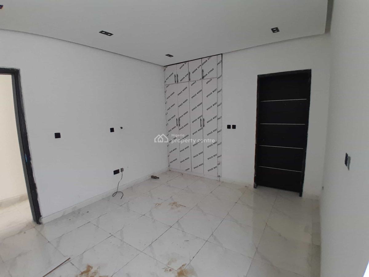 Luxury 2 Bedroom Flat, Ologolo, Lekki, Lagos, Flat / Apartment for Sale