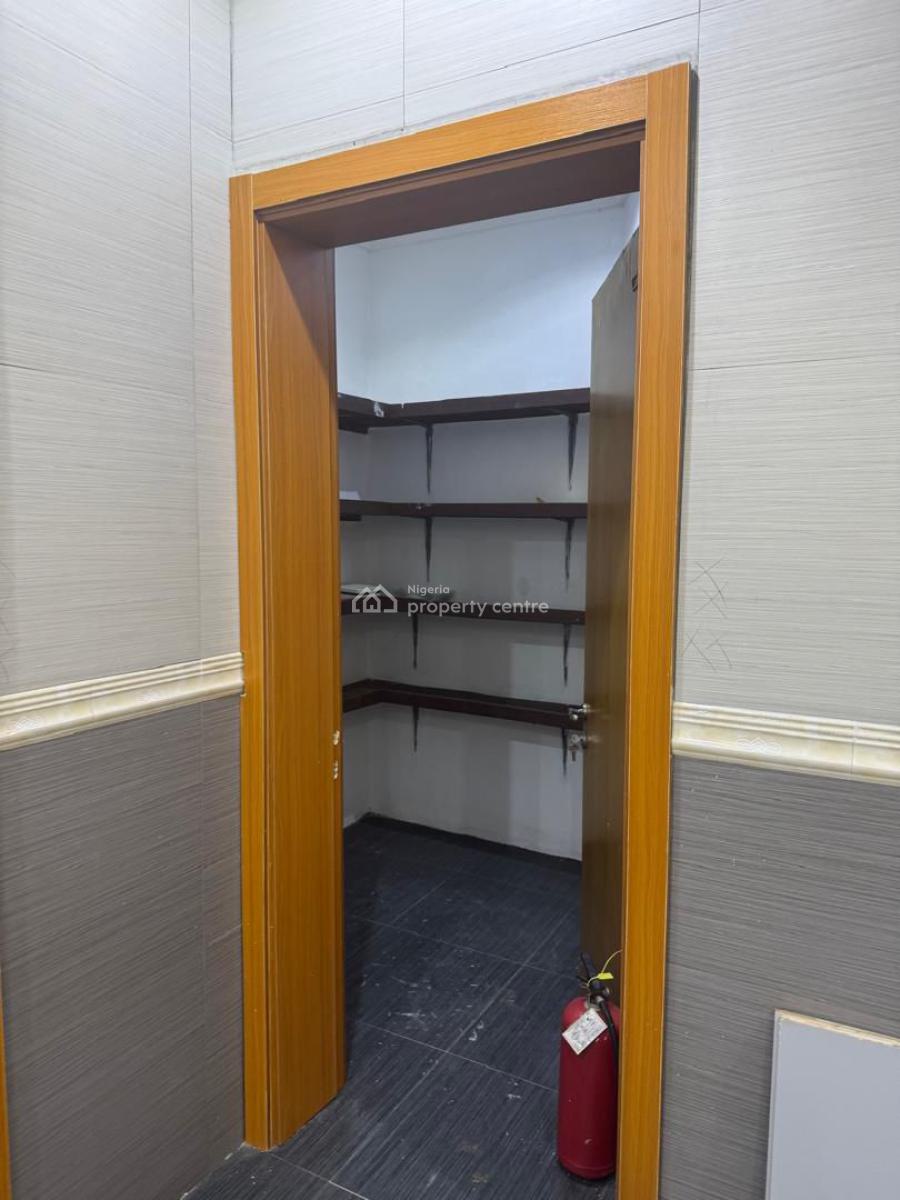 Spacious 3 Bedroom Apartment with Bq, Banana Island, Ikoyi, Lagos, Flat / Apartment for Rent