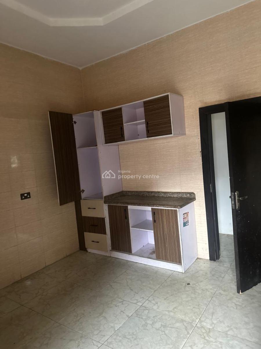 Small Room Down Stairs in Oba Musa Estate, Agungi, Agungi, Lekki, Lagos, Self Contain (single Rooms) for Rent