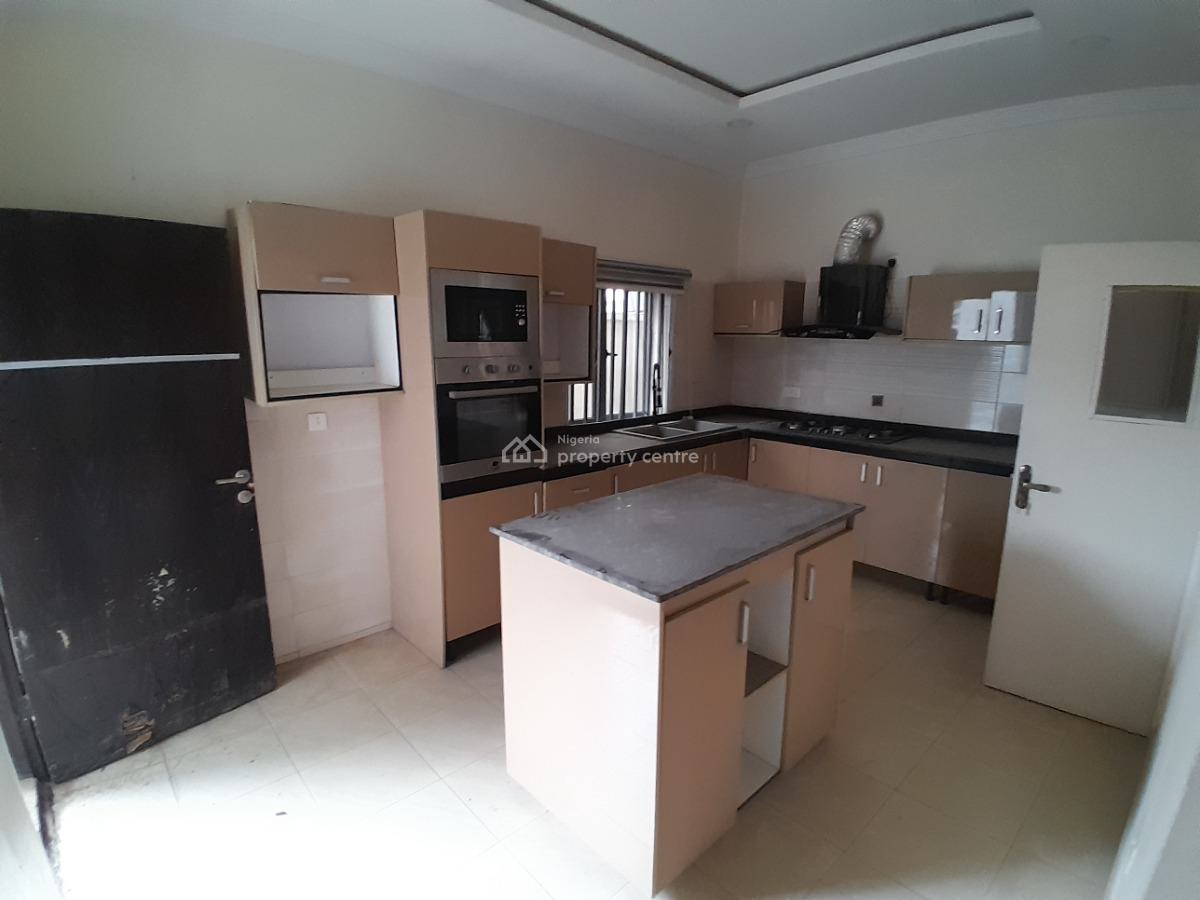 4 Bedroom Terrace Duplex with Bq, Ologolo, Lekki, Lagos, Terraced Duplex for Sale