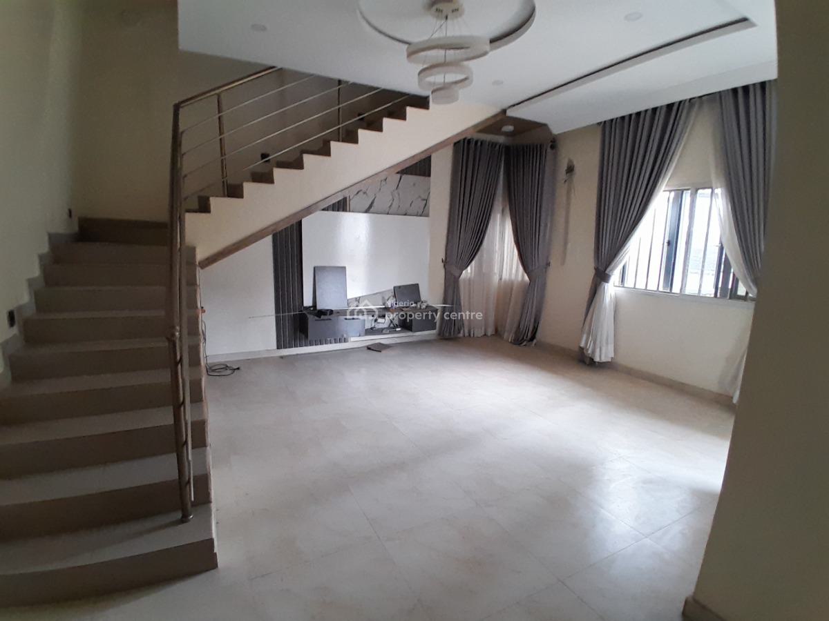 4 Bedroom Terrace Duplex with Bq, Ologolo, Lekki, Lagos, Terraced Duplex for Sale