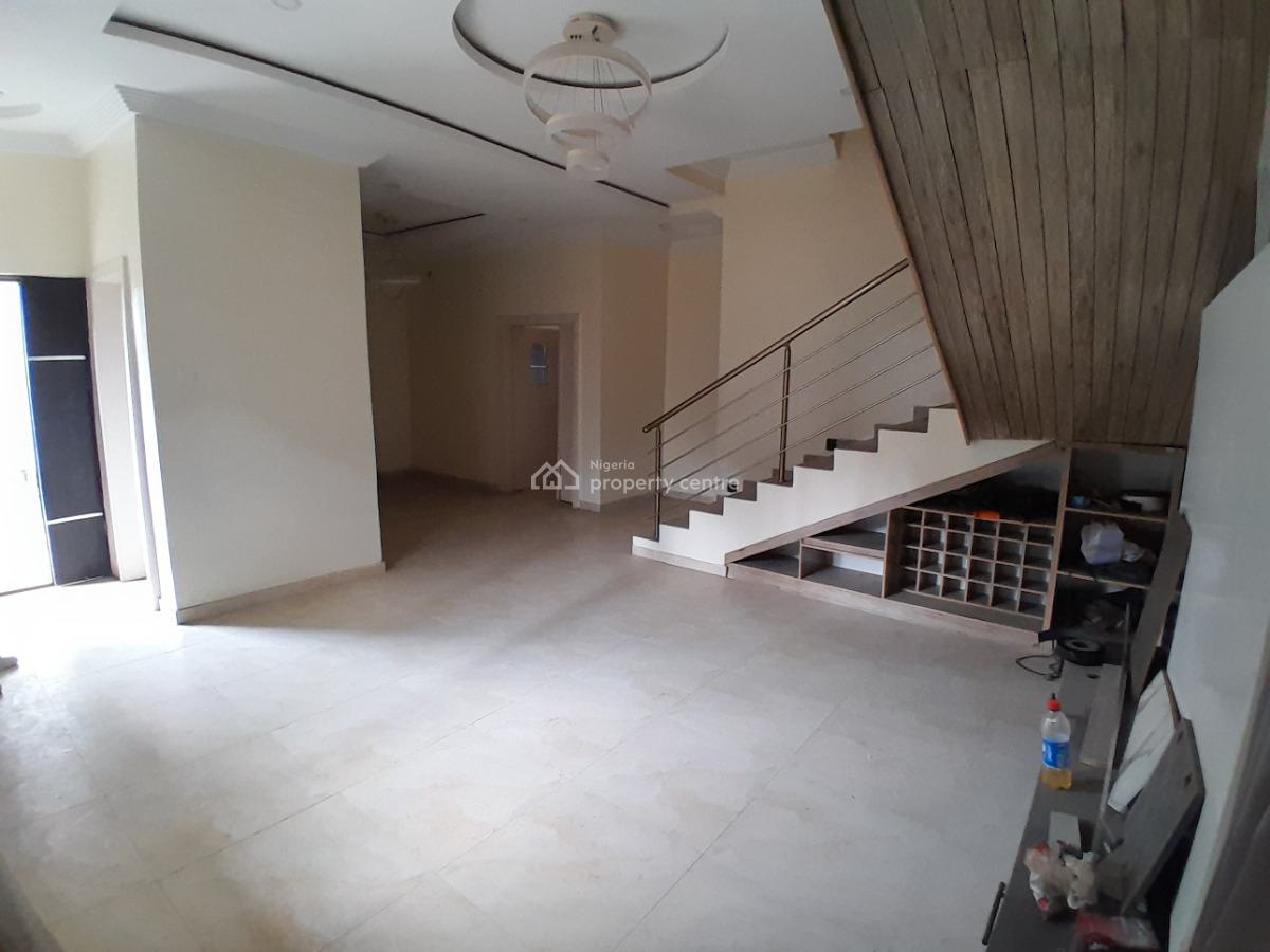 4 Bedroom Terrace Duplex with Bq, Ologolo, Lekki, Lagos, Terraced Duplex for Sale