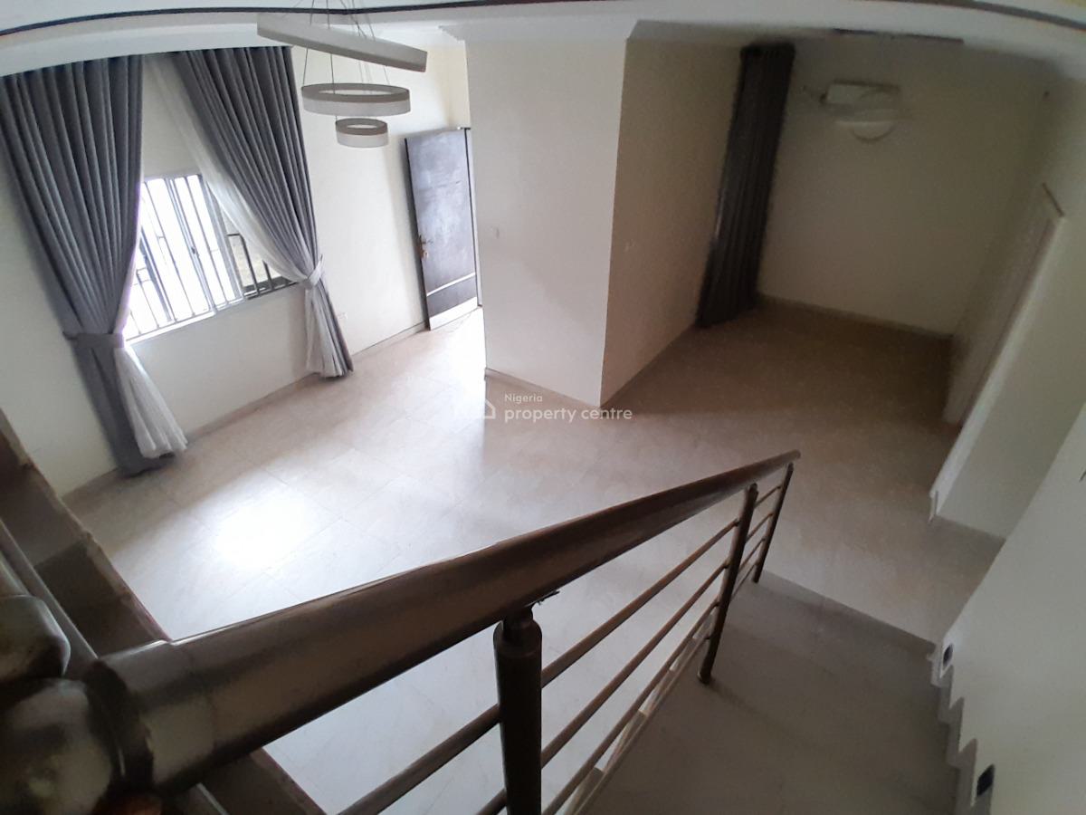4 Bedroom Terrace Duplex with Bq, Ologolo, Lekki, Lagos, Terraced Duplex for Sale
