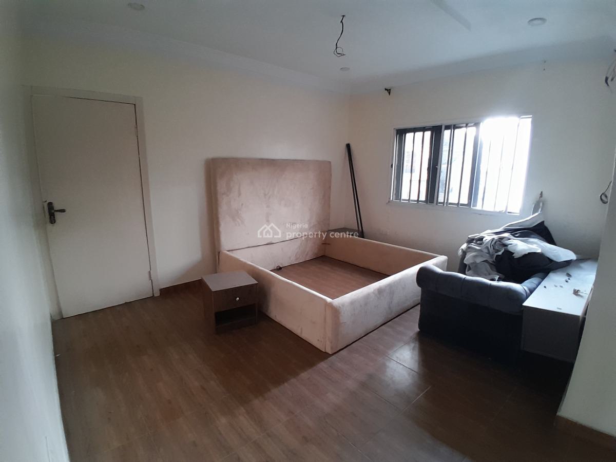 4 Bedroom Terrace Duplex with Bq, Ologolo, Lekki, Lagos, Terraced Duplex for Sale