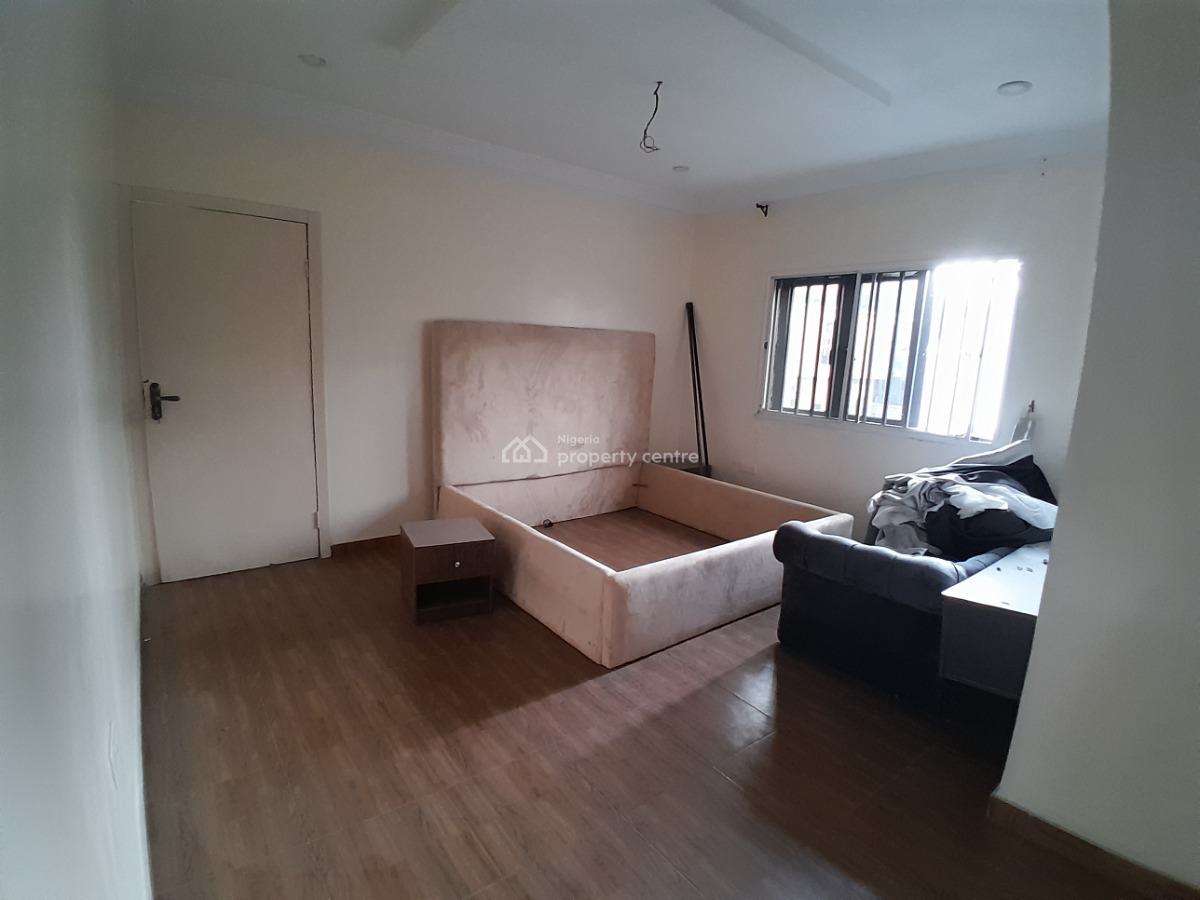 4 Bedroom Terrace Duplex with Bq, Ologolo, Lekki, Lagos, Terraced Duplex for Sale