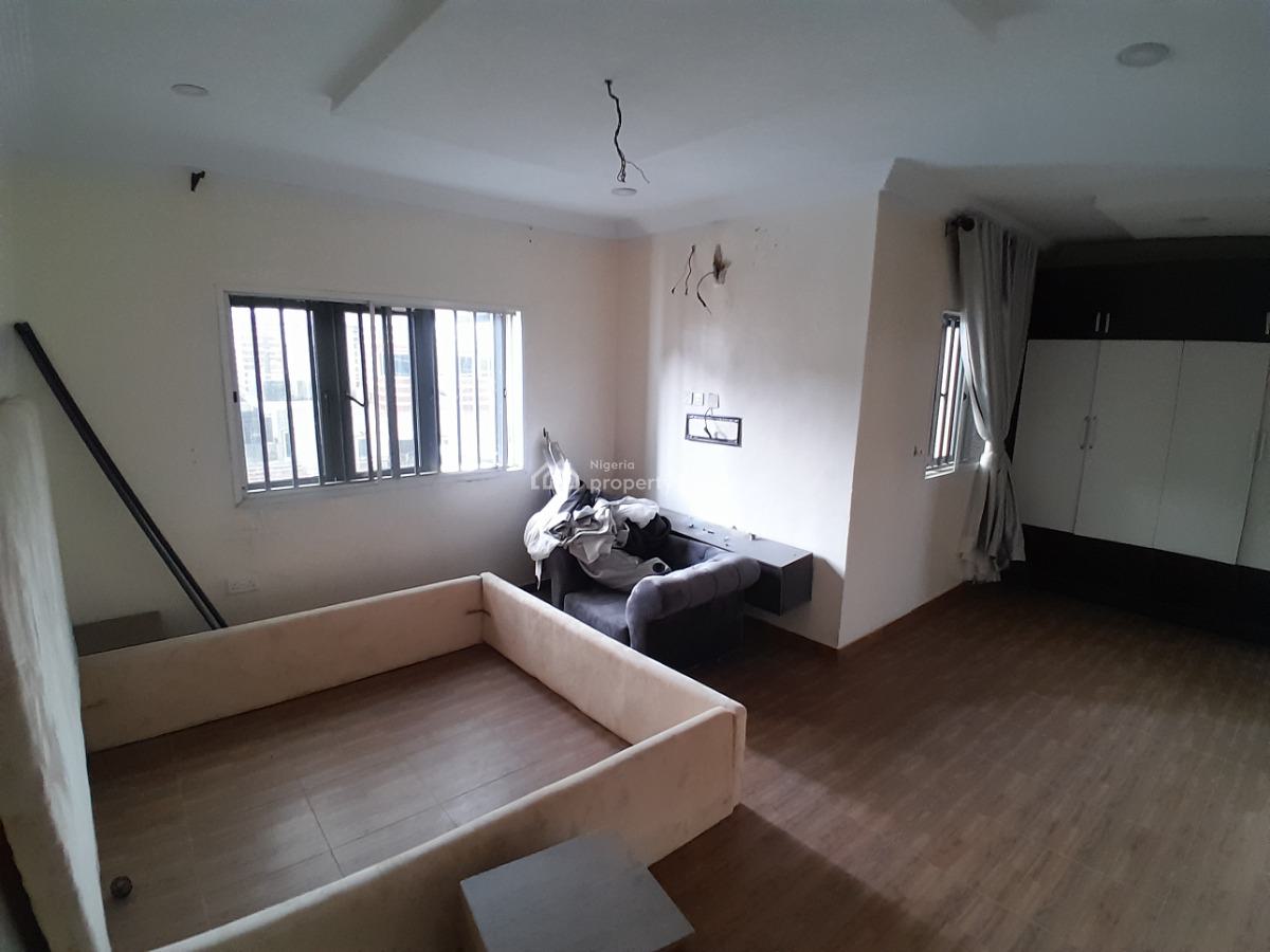 4 Bedroom Terrace Duplex with Bq, Ologolo, Lekki, Lagos, Terraced Duplex for Sale