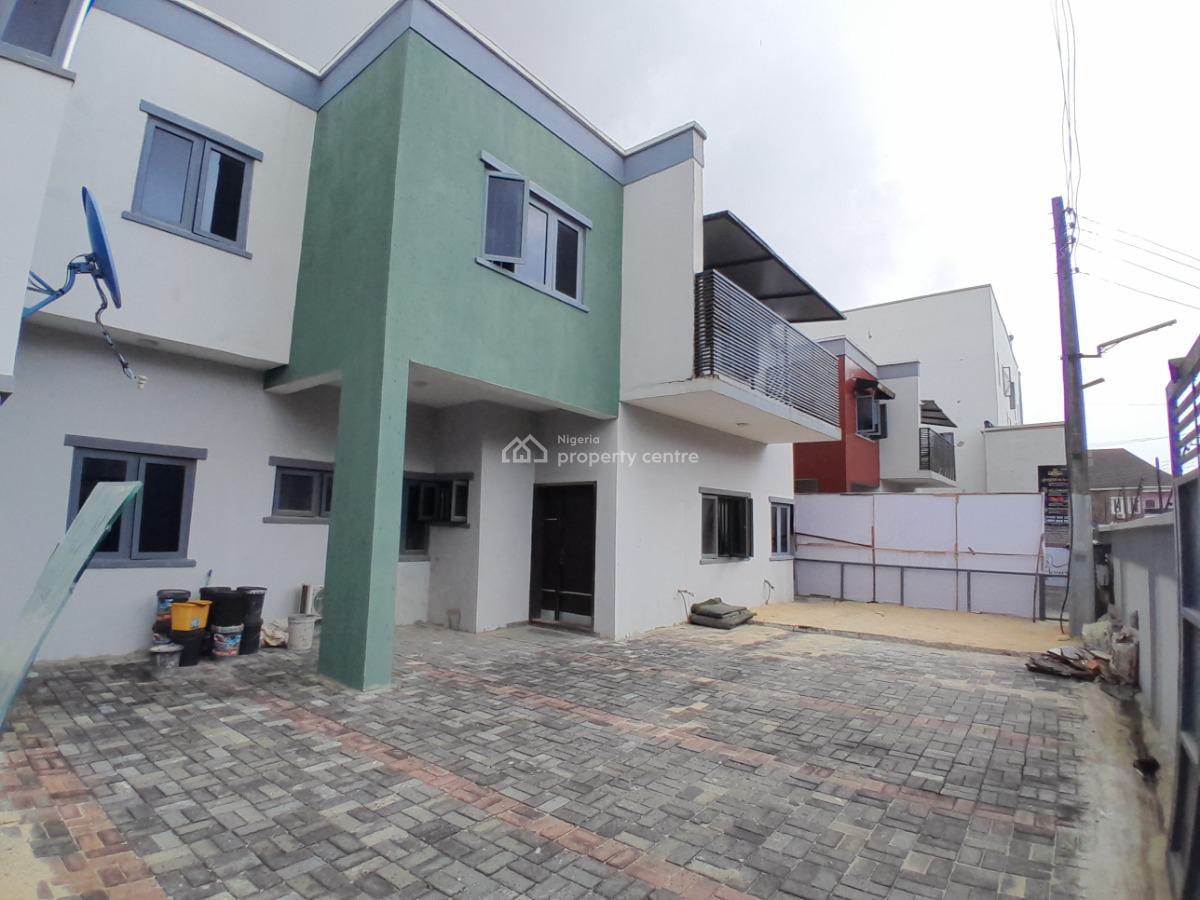 4 Bedroom Terrace Duplex with Bq, Ologolo, Lekki, Lagos, Terraced Duplex for Sale