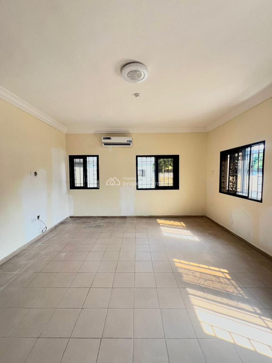 Luxury & Spacious 3 Bedroom Flat with Self-contained Bq, Lekki Phase1, Lekki, Lagos, Flat / Apartment for Rent
