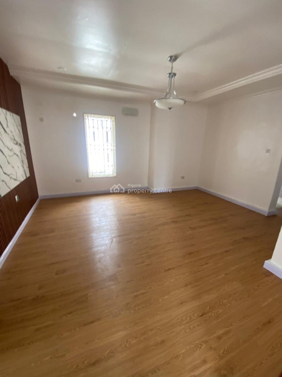 Three (3) Bedroom Flat in Lekki Phase 1, Lekki Phase 1, Lekki, Lagos, Flat / Apartment for Rent