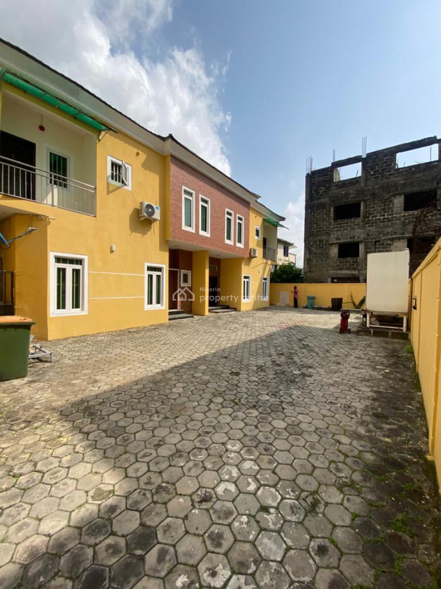 (4) Bedroom Semi Detached Duplex, Lekki Phase 1, Lekki, Lagos, Semi-detached Duplex for Rent