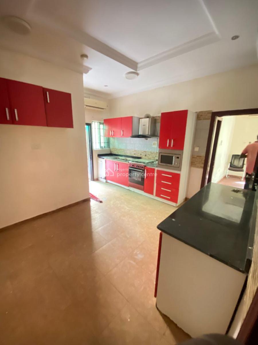 (4) Bedroom Semi Detached Duplex, Lekki Phase 1, Lekki, Lagos, Semi-detached Duplex for Rent