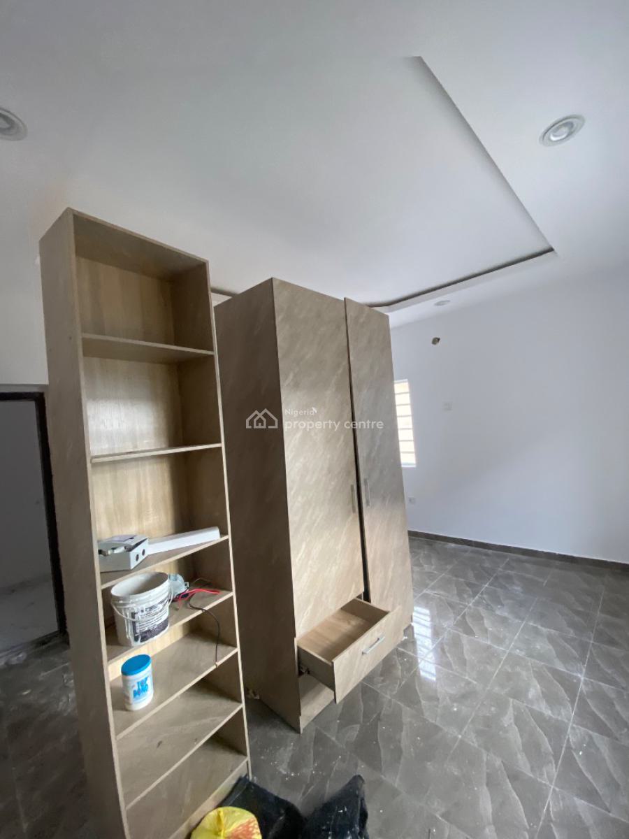 Spacious 3 Bedroom Apartment Upstairs 2 Tenants, Thera Peace Estate Sangotedo, Ajah, Lagos, Flat / Apartment for Rent