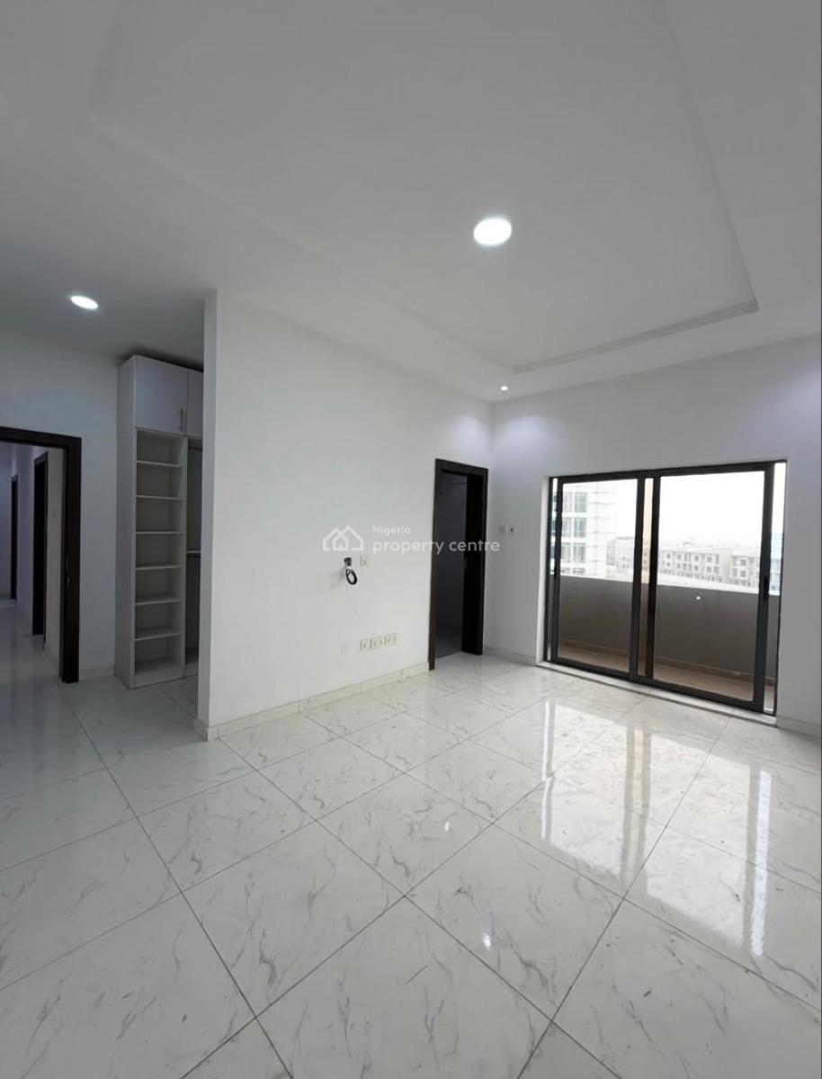 Lovely 2 Bedroom Flat, Lekki Phase 1, Lekki, Lagos, Flat / Apartment for Sale