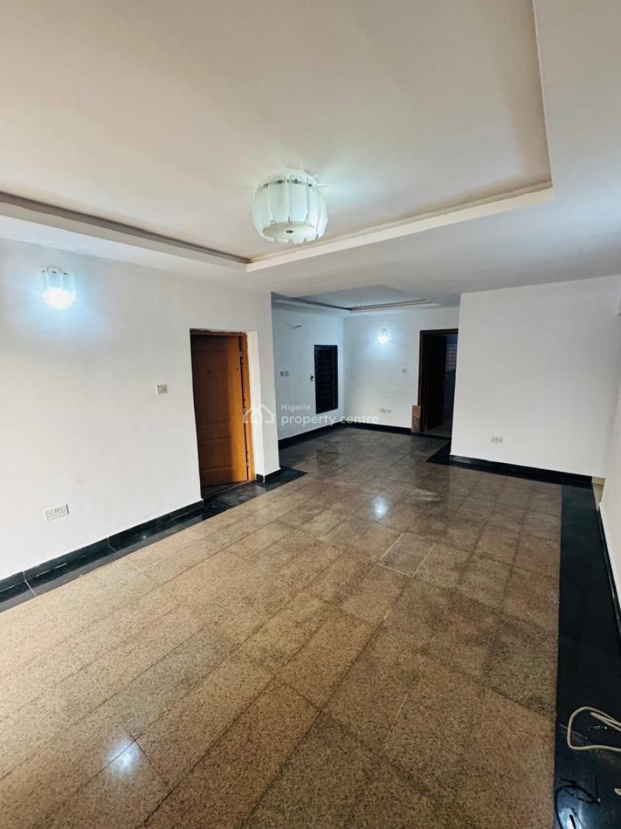 Spacious Well Maintain 2 Bedroom Apartment with Bq Comes Acs, Off Dutosimi Etti, Lekki Phase 1, Lekki, Lagos, Flat / Apartment for Rent