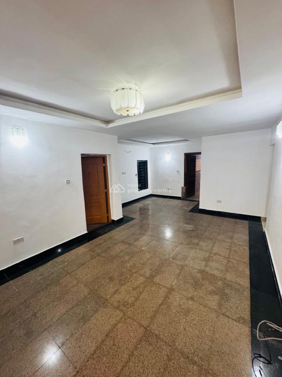 Spacious Well Maintain 2 Bedroom Apartment with Bq Comes Acs, Off Dutosimi Etti, Lekki Phase 1, Lekki, Lagos, Flat / Apartment for Rent