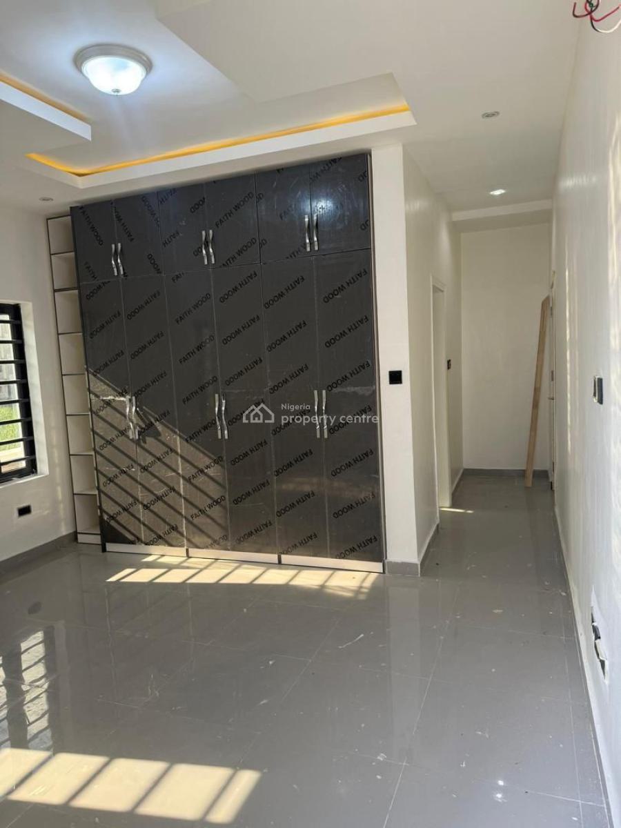 a Tastefully Built Serviced Two (2) Bedroom Flat with a Room Boys Quarters, Off Freedom Way, Lekki Phase 1, Lekki, Lagos, Flat / Apartment for Rent