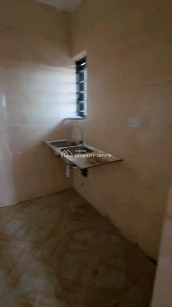 Newly Built, Spacious and Standard  3 Bedroom Flat, Onipanu, Shomolu, Lagos, Flat / Apartment for Rent