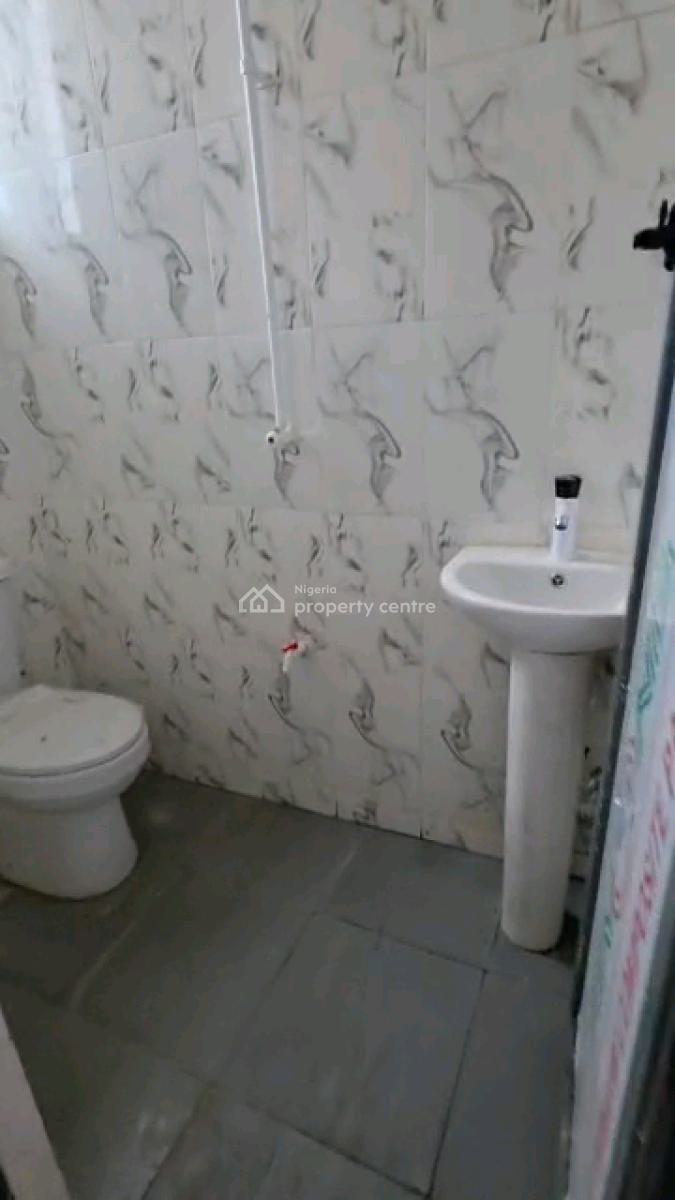 Newly Built, Spacious and Standard Two Bedroom Flat in a Secured, Onipanu, Shomolu, Lagos, Flat / Apartment for Rent