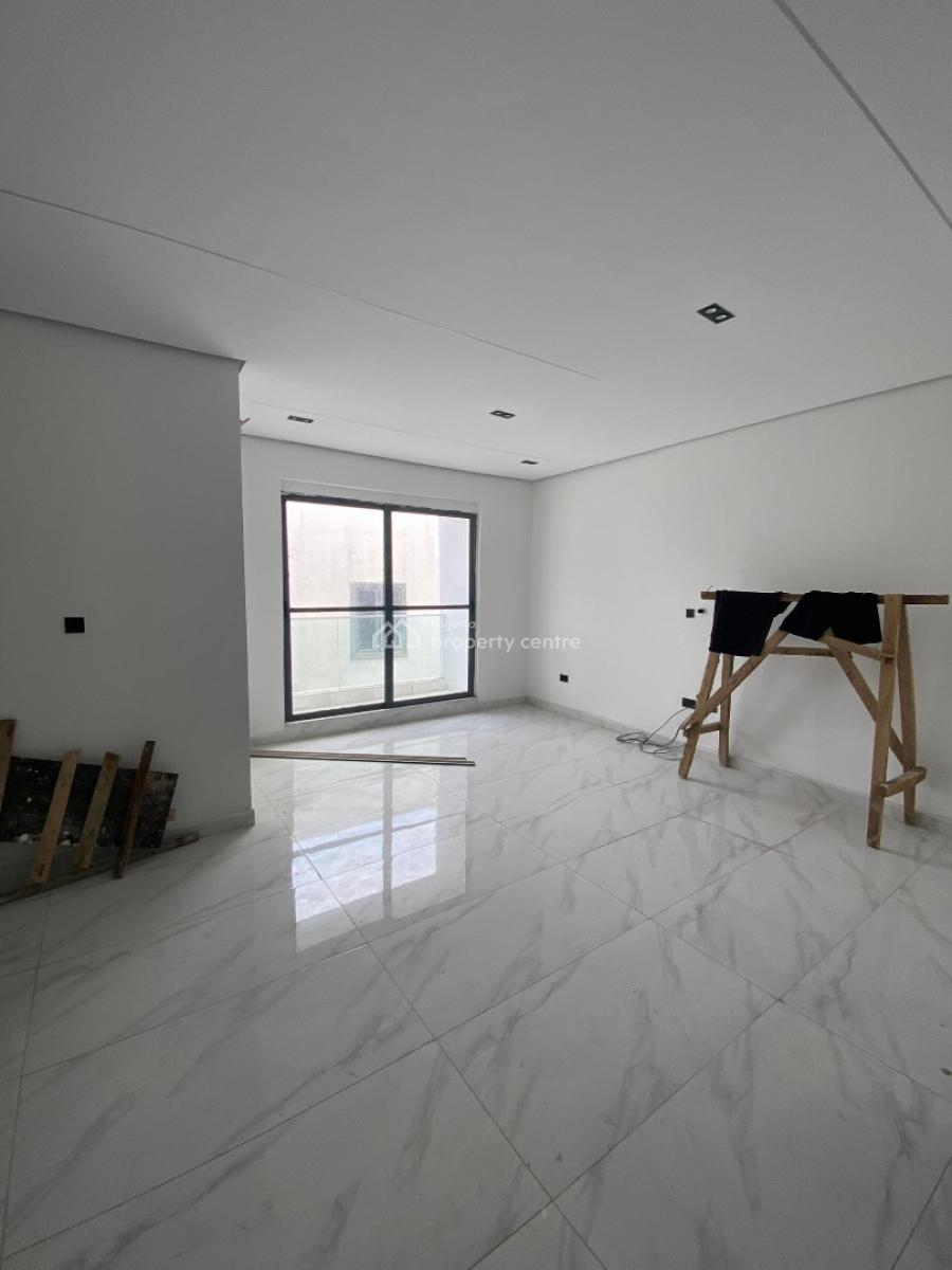 Exquisite 1 Bedroom Apartment in a Well Secured Environment., Ologolo, Lekki, Lagos, Flat / Apartment for Sale