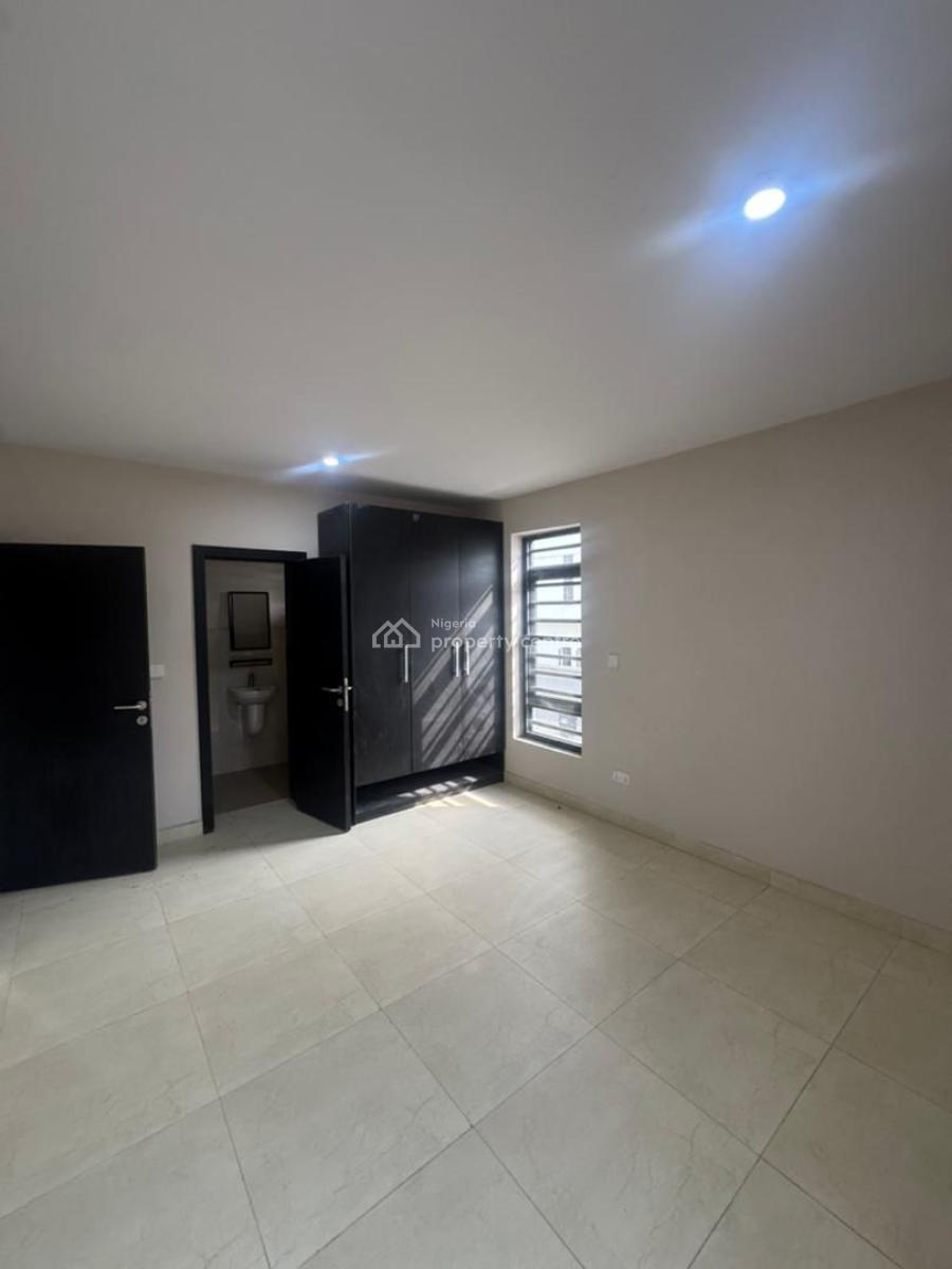 Brand New Spacious 2bedroom Apartment Available Osapa 140m, Osapa, Lekki, Lagos, Flat / Apartment for Sale