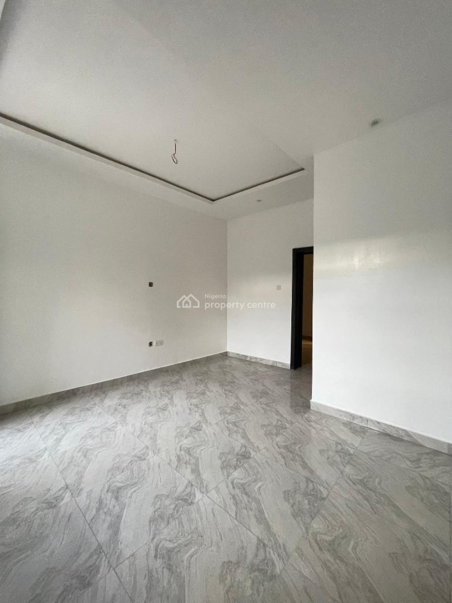 Exquisite 2 Bedroom Apartment in a Well Secured Environment., Ologolo, Lekki, Lagos, House for Sale