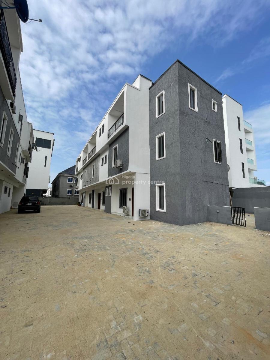 Well Finished 5 Bedroom Terraced Duplex with Bq, Ologolo, Lekki, Lagos, Terraced Duplex for Sale