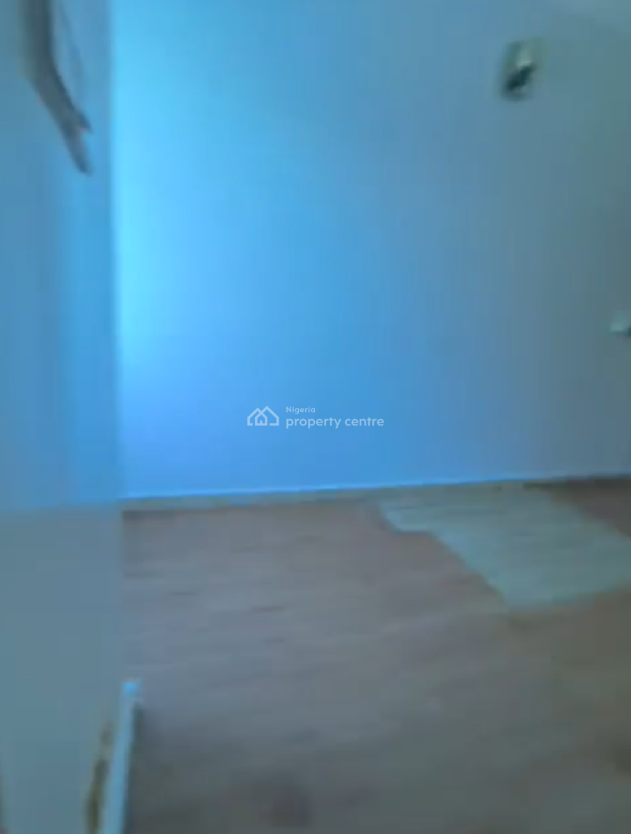 Room Upstairs with Ac, Orchid Rd, Lekki Phase 2, Lekki, Lagos, Flat / Apartment for Rent