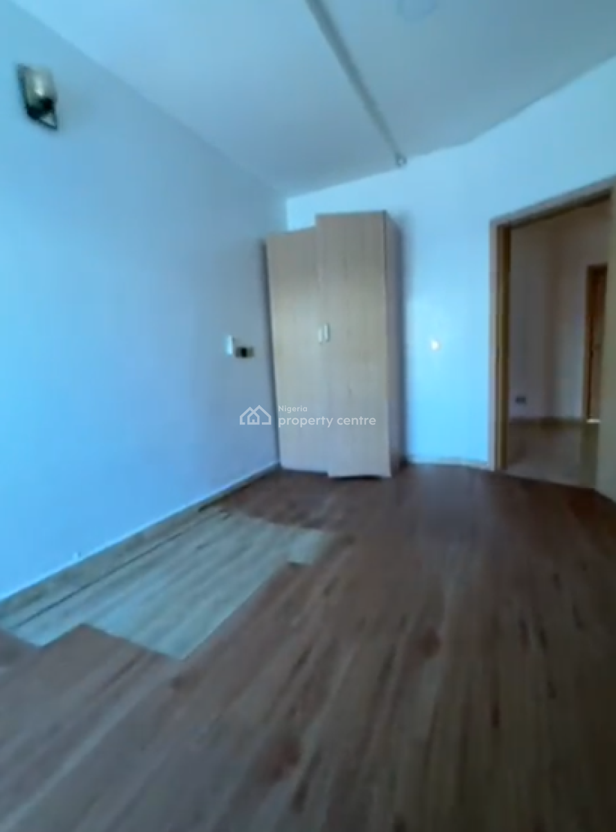 Room Upstairs with Ac, Orchid Rd, Lekki Phase 2, Lekki, Lagos, Flat / Apartment for Rent