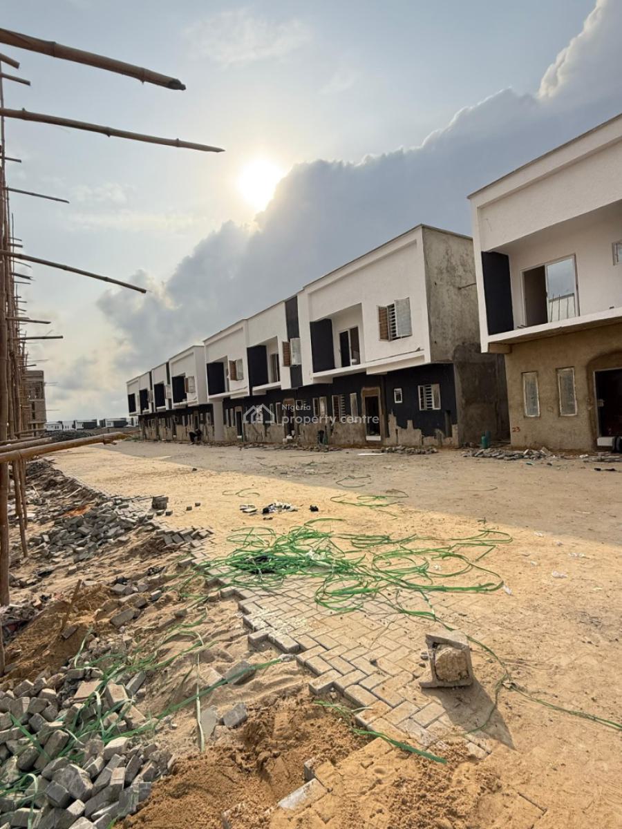 3 Bedroom Terrace, Abraham Adesanya Ogombo Road, Ogombo, Ajah, Lagos, Terraced Duplex for Sale