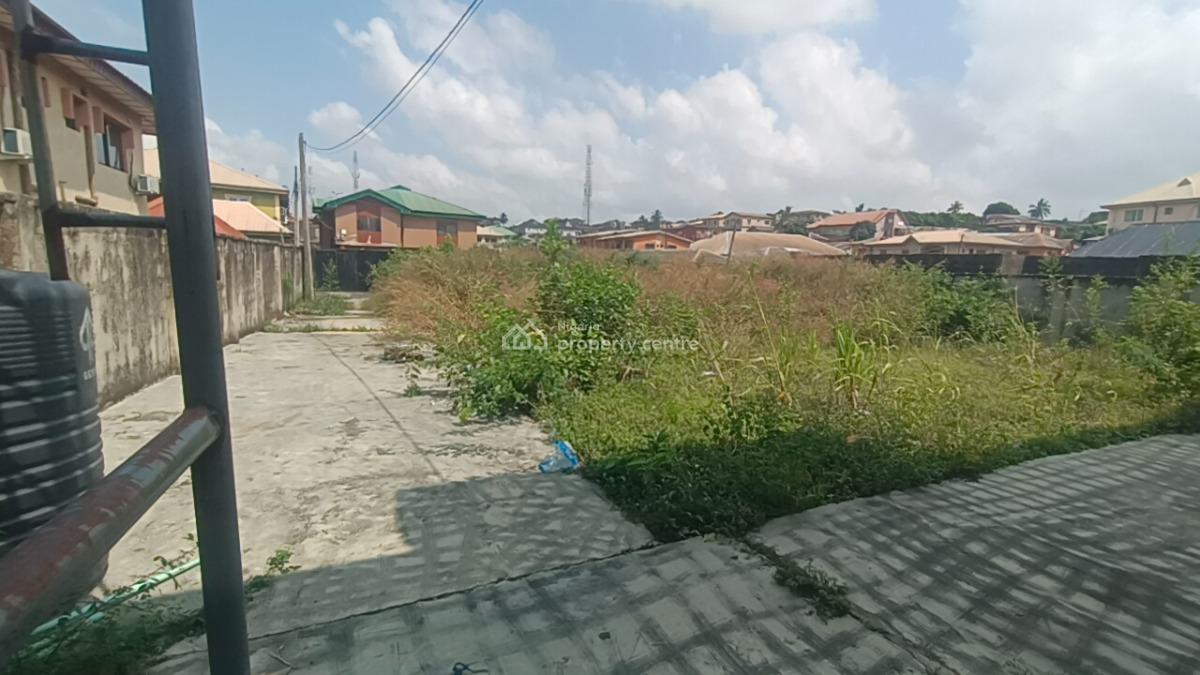 Completed a Storey Building with 2unit of 2bedroom Flat with  C of O, Abule Alfa Axis , Off Isawo Road Agric Owutu Ikorodu, Ikorodu, Lagos, Block of Flats for Sale