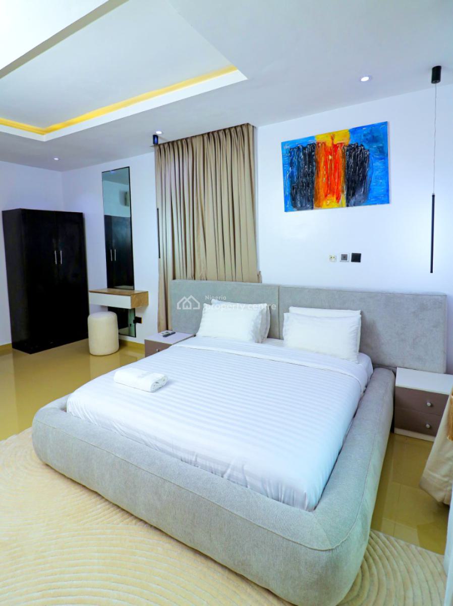 Luxurious 4-bedroom Penthouse with Pool, Snooker & Gym, Bourdilon, Ikoyi, Lagos, Flat / Apartment Short Let