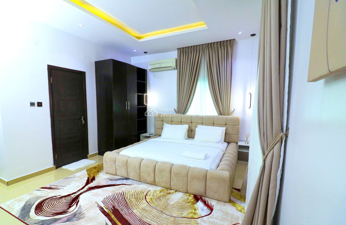 Luxurious 4-bedroom Penthouse with Pool, Snooker & Gym, Bourdilon, Ikoyi, Lagos, Flat / Apartment Short Let