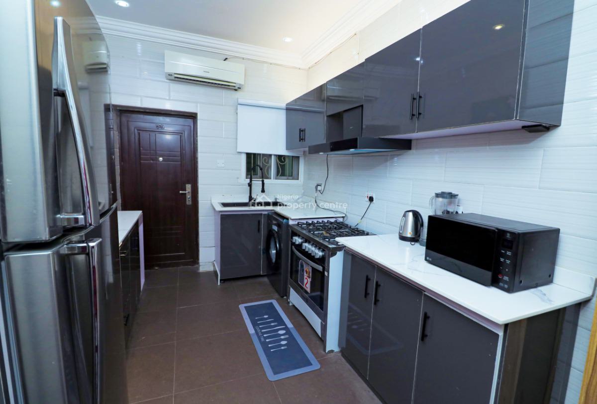 Luxurious 4-bedroom Penthouse with Pool, Snooker & Gym, Bourdilon, Ikoyi, Lagos, Flat / Apartment Short Let