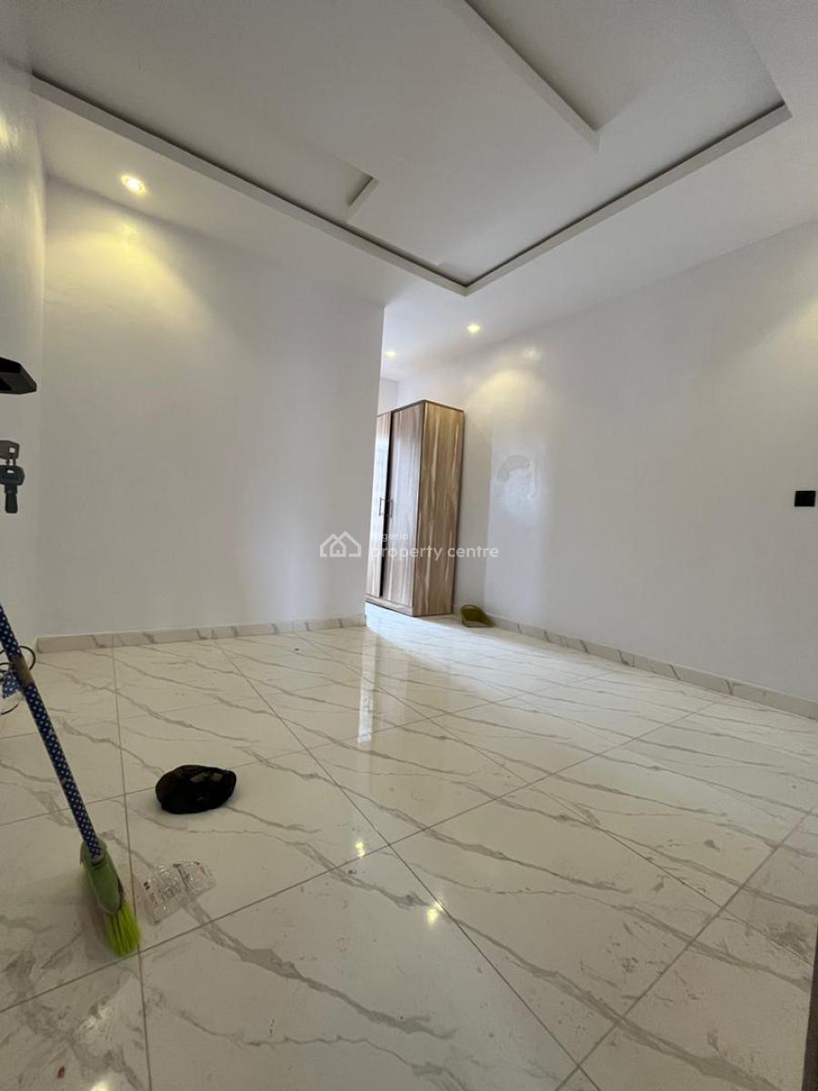 Deluxe 4-bedroom Duplex with Self Compound, Gbagada, Lagos, Terraced Duplex for Sale