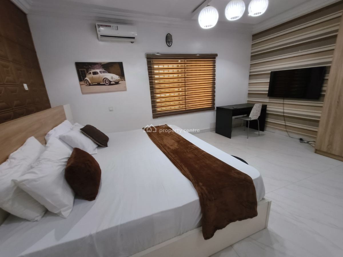 Exquisite 2 Bedroom Apartment, Lekki Phase 1, Lekki, Lagos, Flat / Apartment Short Let