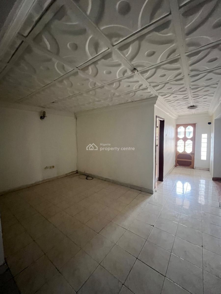 Standard Mini Flat Available, Lekki Phase 1, Lekki, Lagos, Mini Flat (room and Parlour) for Rent