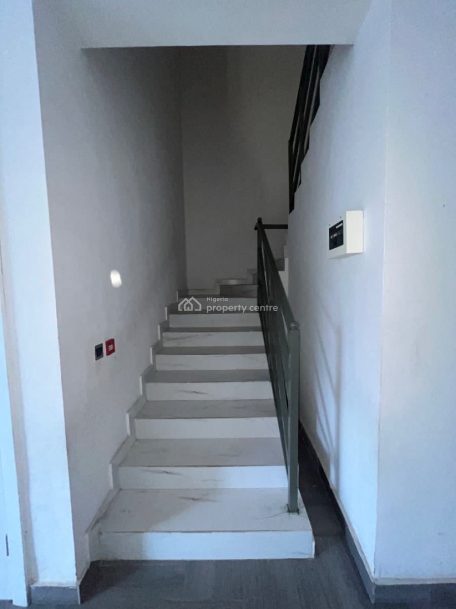 Standard 4 Bedroom Terrace Duplex Available, Lekki Phase 1, Lekki, Lagos, Terraced Duplex for Rent
