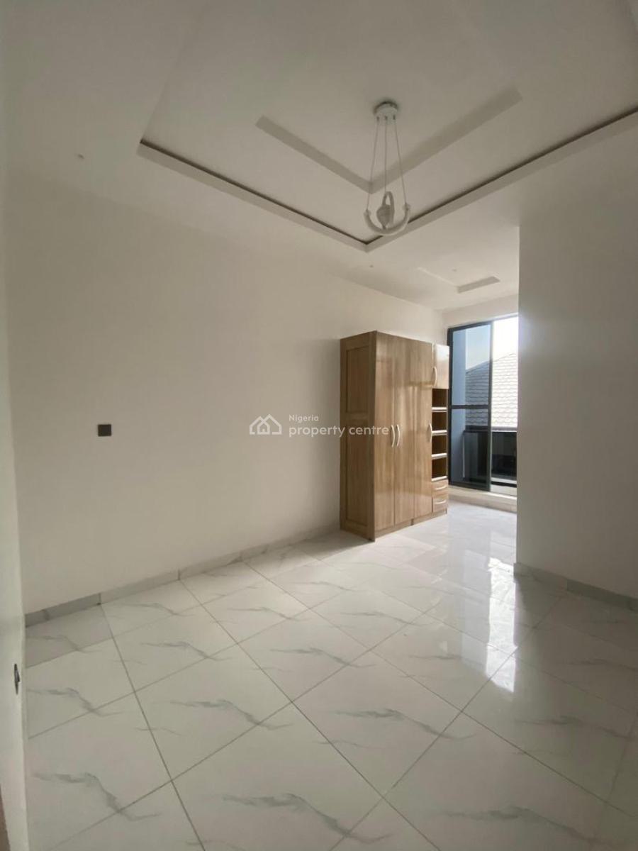 2 Bedroom Apartment, Ologolo, Lekki, Lagos, Flat / Apartment for Sale