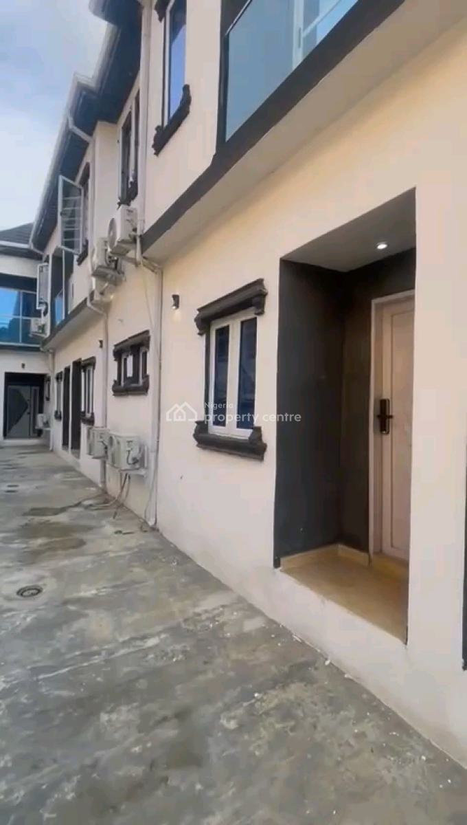 2 Nos of Decent Mini Duplex All Room En-suite with Guest Toilet, By Pedro Road, Shomolu, Lagos, Detached Duplex for Rent
