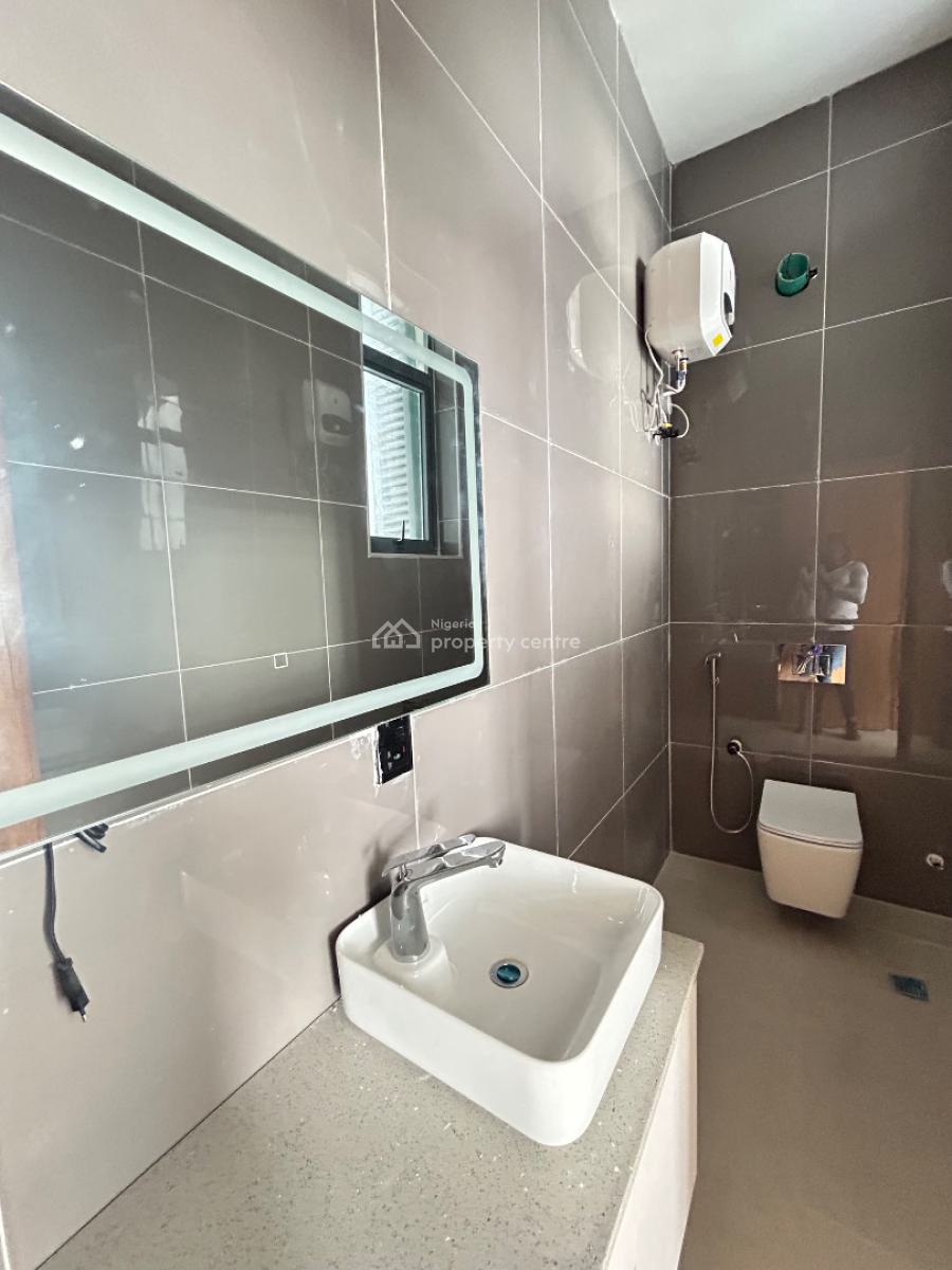 2 Bedroom Apartment, Lekki Phase 1, Lekki, Lagos, Flat / Apartment for Rent