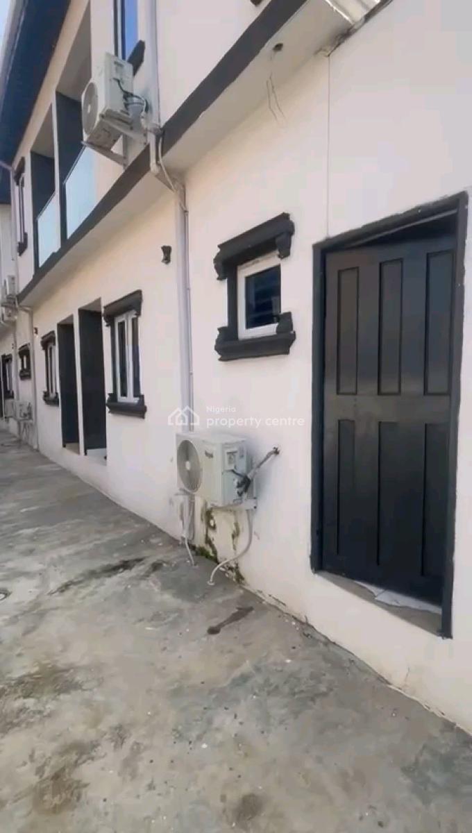 2 No of Decent Mini Duplex All Room En-suite with Guest Toilet, By Pedro Road, Shomolu, Lagos, Detached Duplex for Rent