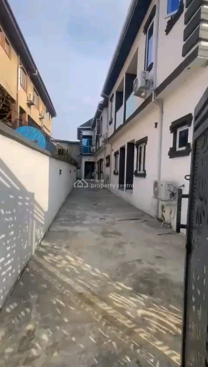 2 No of Decent Mini Duplex All Room En-suite with Guest Toilet, By Pedro Road, Shomolu, Lagos, Detached Duplex for Rent