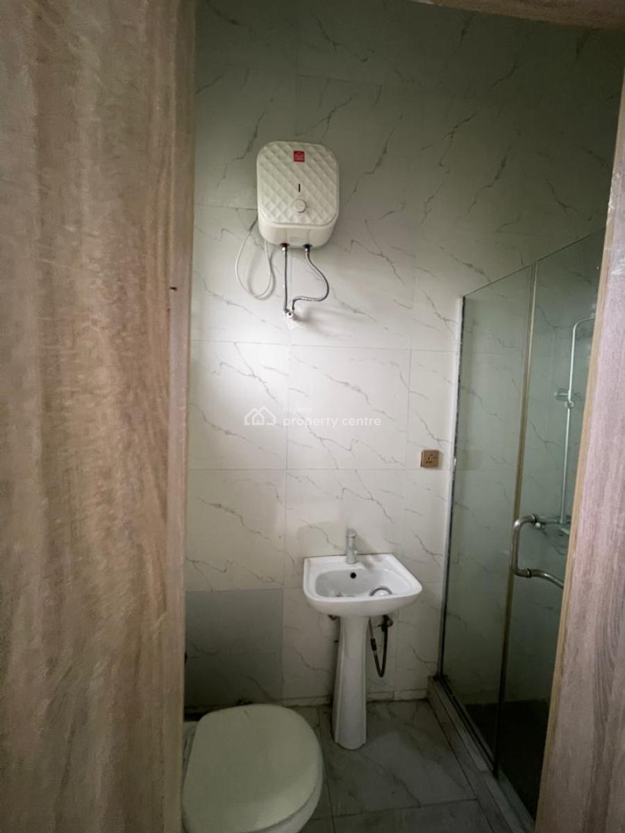 Standard 4-bedroom Semi Detached Duplex with a Bq, Chevron, Lekki, Lagos, Semi-detached Duplex for Rent