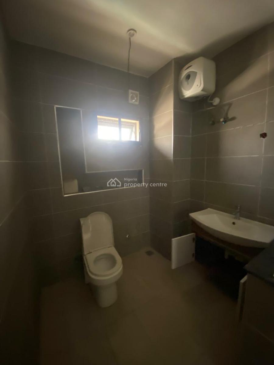 3 Bedroom Flat Without Bq on 3rd Floor, Prime Waters 1, Lekki Phase 1, Lekki, Lagos, Flat / Apartment for Rent
