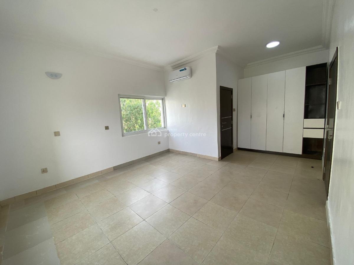 3 Bedroom Flat Without Bq on 3rd Floor, Prime Waters 1, Lekki Phase 1, Lekki, Lagos, Flat / Apartment for Rent