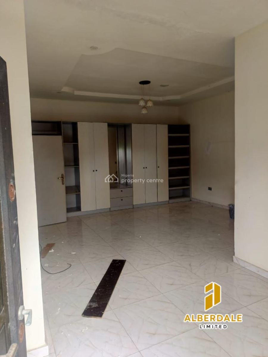 Well-maintained & Fully Serviced 4-bedroom Terrace, Ikota, Lekki, Lagos, Terraced Duplex for Rent