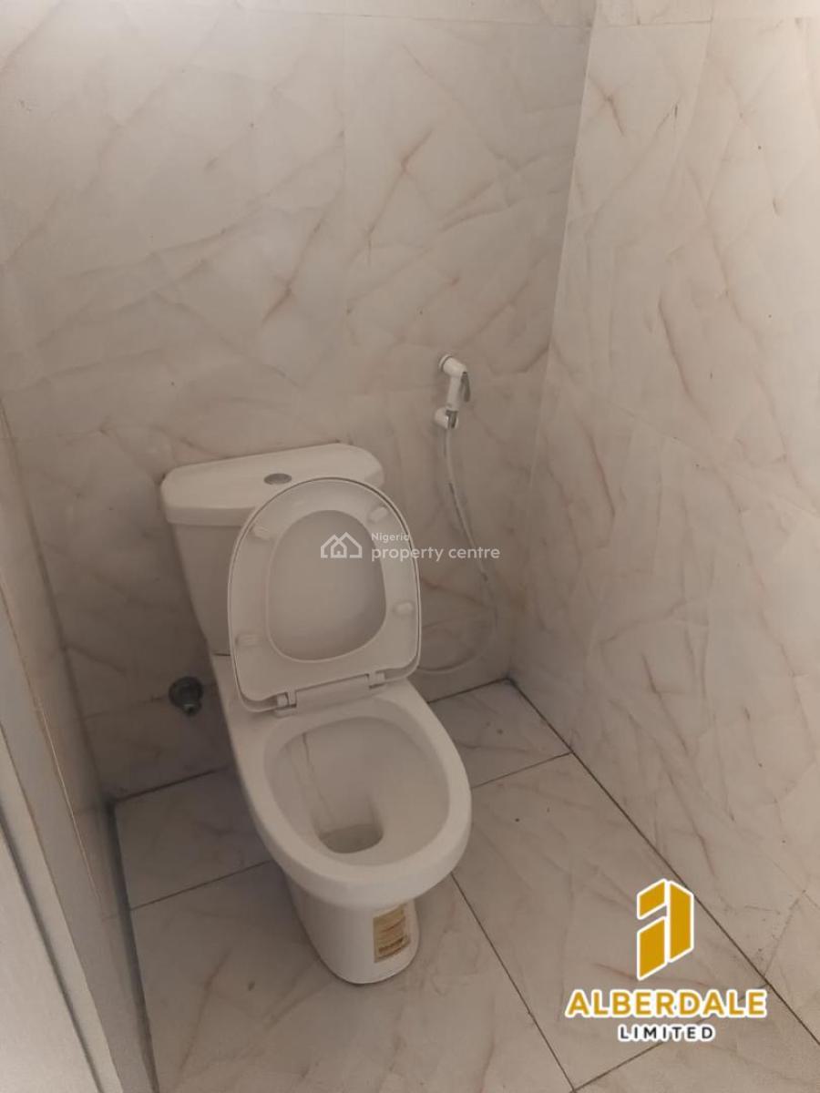 Well-maintained & Fully Serviced 4-bedroom Terrace, Ikota, Lekki, Lagos, Terraced Duplex for Rent