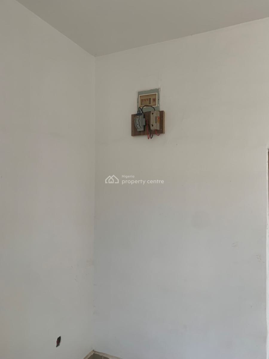 Office/shop Space on The Second Floor, Gark 2 District, Abuja, Garki, Abuja, Shop for Rent