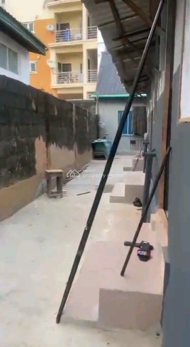 Standard and Executive Mini Flat in a Gated Compound., Makoko, Adekunle Axis, Alagomeji, Yaba, Lagos, Mini Flat (room and Parlour) for Rent